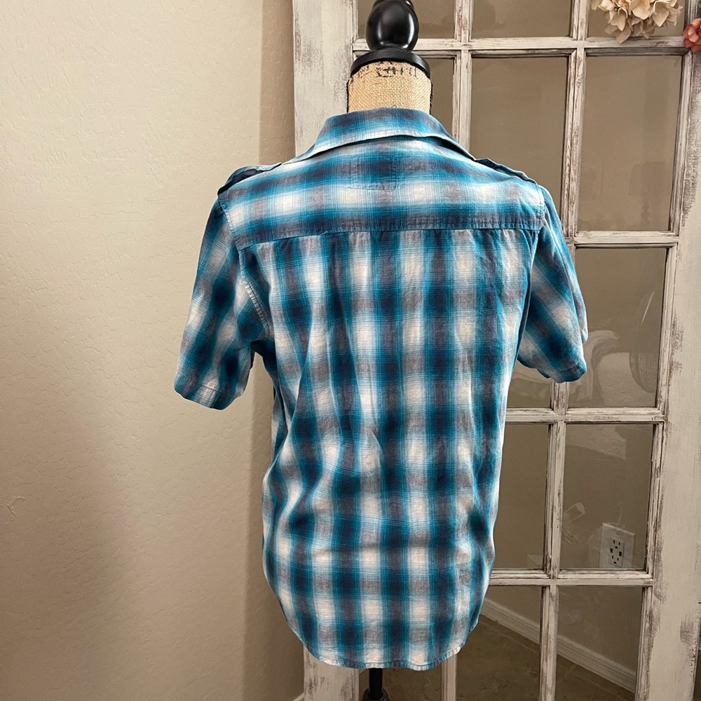 Men’s Button Down - Picture 3 of 3